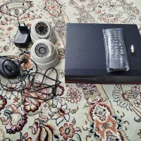 دو عدد دوربین و دستگاه dvr