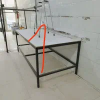 تعدادی میز کار با قوطی 6و 4 با صفحه mdf