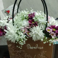 دسته باکس گل طبیعی تازه تازه