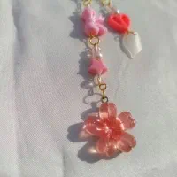 فروش انواع اویزه گوشی با قیمت مناسب