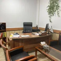 میز مدیریت شیک و ست مبلمان اداری ۴ نفره