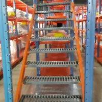 قفسه بالکنی|فروشگاه و مغازه|رشت, منظریه|دیوار