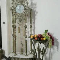 ساعت ایستاده برنزی