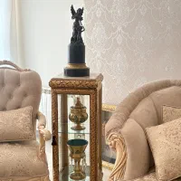 دو عدد نیم بوفه در حد نو روی سنگی چراغ دار