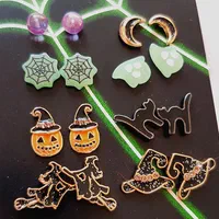 گوشواره میخی پک دار 8 جفتی شب تاب چند رنگ|بدلیجات|بندرعباس, |دیوار