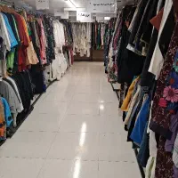 فروشنده خانم