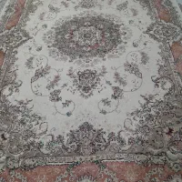 دوتخته فرش 6متری همرنگ هم و6عدد پشتی
