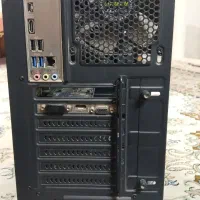 کامپیوتر|رایانه رومیزی|ری, شهرک نظامی|دیوار