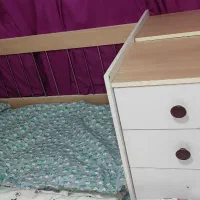 تخت کودک و نوجوان در حد نو