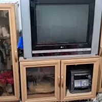 میز و تلویزیون