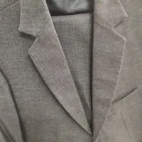 کت و شلوار و تعدادی لباس درجه یک