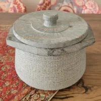 دیزی سنگی بزرگ