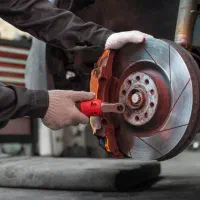 تعویض لنت و روغن و آب رادیات با ضدیخ در محل کار|خدمات موتور و ماشین|اردبیل, |دیوار