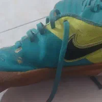 کفش ورزشی سالن