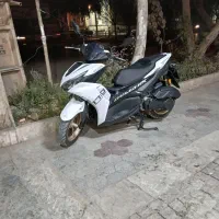 موتور آیروکس ۱۵۵ هواخنک سفید شال طلا