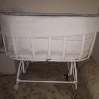 گهواره متحرک بسیارعالی راحت واسه بچه