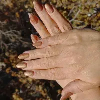 کاشت و ترمیم ناخن هزینه مواد(عفیف آباد)