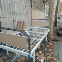 تخت بیمارستانی