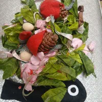وسایل گلدوزی و چندتا تیکه وسایل دیگه