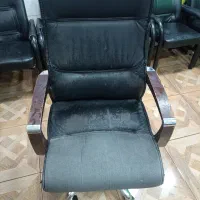 صندلی اداری بدون مشکل
