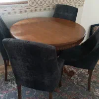 میز غذا خوری در حد نو