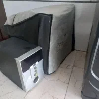کامپیوتر (مانیتور و کیس و اسپیکر)