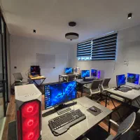 اجاره کلاس آموزشی در محدوده ولیعصر|اجارهٔ کوتاه‌مدت دفتر کار و فضای آموزشی|تبریز, |دیوار