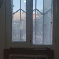 پنجره بدون شیشه