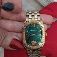 ساعت ورساچ|ساعت|شیراز, جانبازان|دیوار