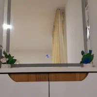 آینه|آینه|ملک‌آباد, |دیوار