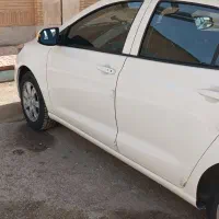 شاهین GL بدون سانروف، مدل 1404