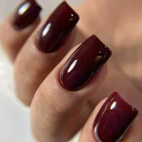 آموزش کاشت ناخن