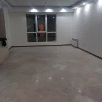 ۱۲۰متر ۳خواب/غرق در نور /بسیار خوش نقشه