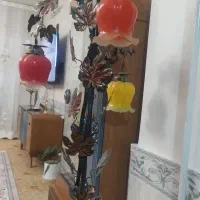 آباژور ایستاده