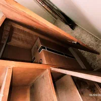 کمد تمام چوب دست ساز همراه با تخت نوزادی