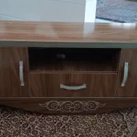 زیر تلویزیون تمیز