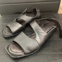 صندل زنانه چرم با زیره طبی