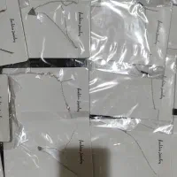 گردنبند عمده|بدلیجات|ری, سرتخت|دیوار