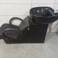 سرشور و صندلی میکاپ، اصلاح کوتاهی آرایشگاه
