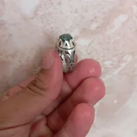 انگشتر دستساز زمرد