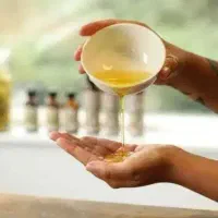 انواع ماساژ و رگ گیری با روغن های ارگانیک