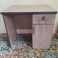 کمد لباس و میز تحریر در حد نو