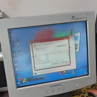 دوعدد مانیتور