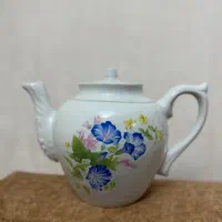 قوری و قندان