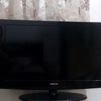 یک عدد تلویزیون 32 اینچ