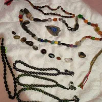 مهره قدیمی و ساعت مچی قدیمی اتوماتیک