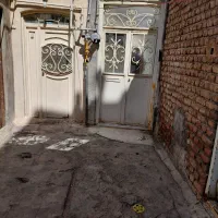 یک باب خانه ۶۰ متری در باغ معروف