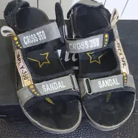 صندل پسرانه سایز ۳۵