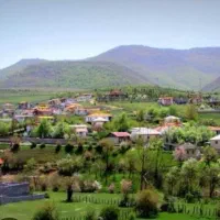 زمین 350 متری کجور با آب و هوای استثنایی