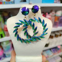 بدلیجات / گوشواره پرنگین مجلسی